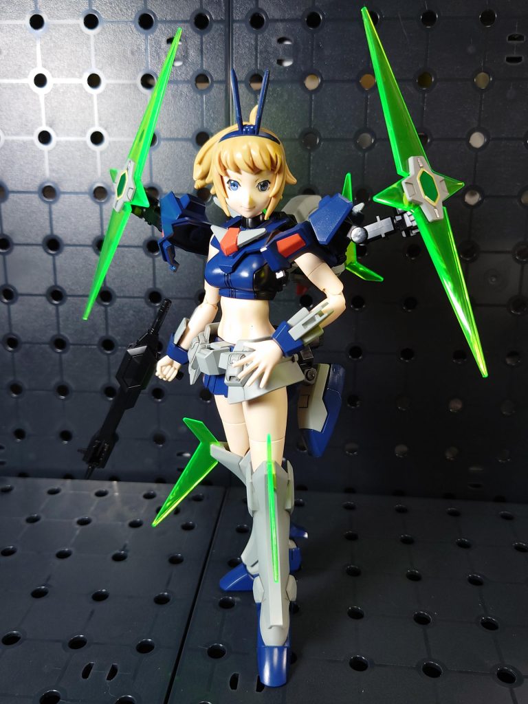 二の腕、脇腹、太もも、の合わせ目消しは、下手ですが処理しました。