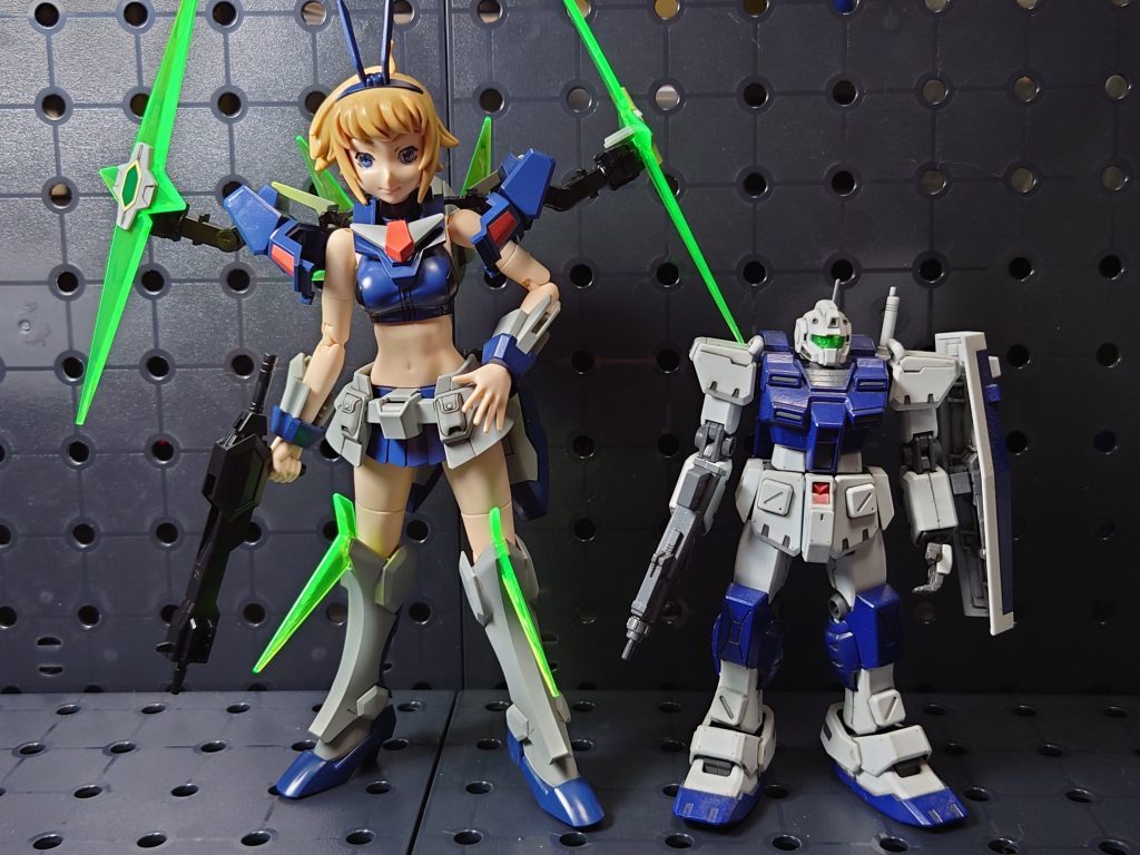 ただ素体として見ると、同スケールの機体とはこの全高差…全高24.0mって、クスィーガンダムクラスじゃないですかーHGというかMGとの方が相性良さそうでは?何にせよどんなMSを着せるか、色々と考えるのが楽しみな ふみな ですね♪