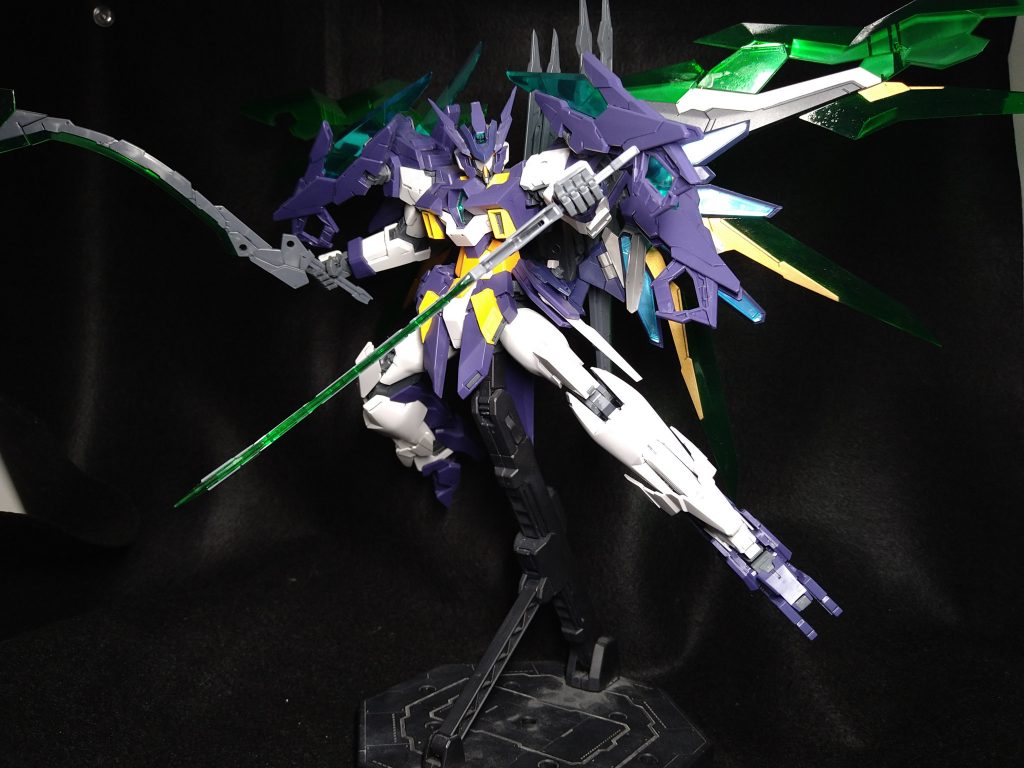 追加武装のショーテル未使用時には両腰にマウントされる