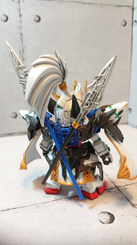 背中にマウント可能。