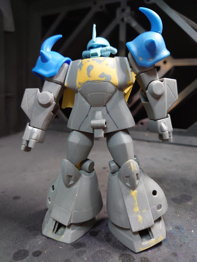 頭部:グフカスタム　肩アーマー:グフ(共にHGUC)から流用下半身と肩の接続はアルミ線接続です腕関節は後ハメ加工、胴体の肩との接続部は斜めにカットし怒り肩にして胸にポリパテ盛って巨乳にしました