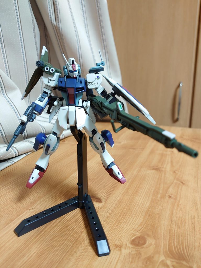 アグニ。アグニも肩の追加パーツもパーフェクトストライクの物と型が違うんですね