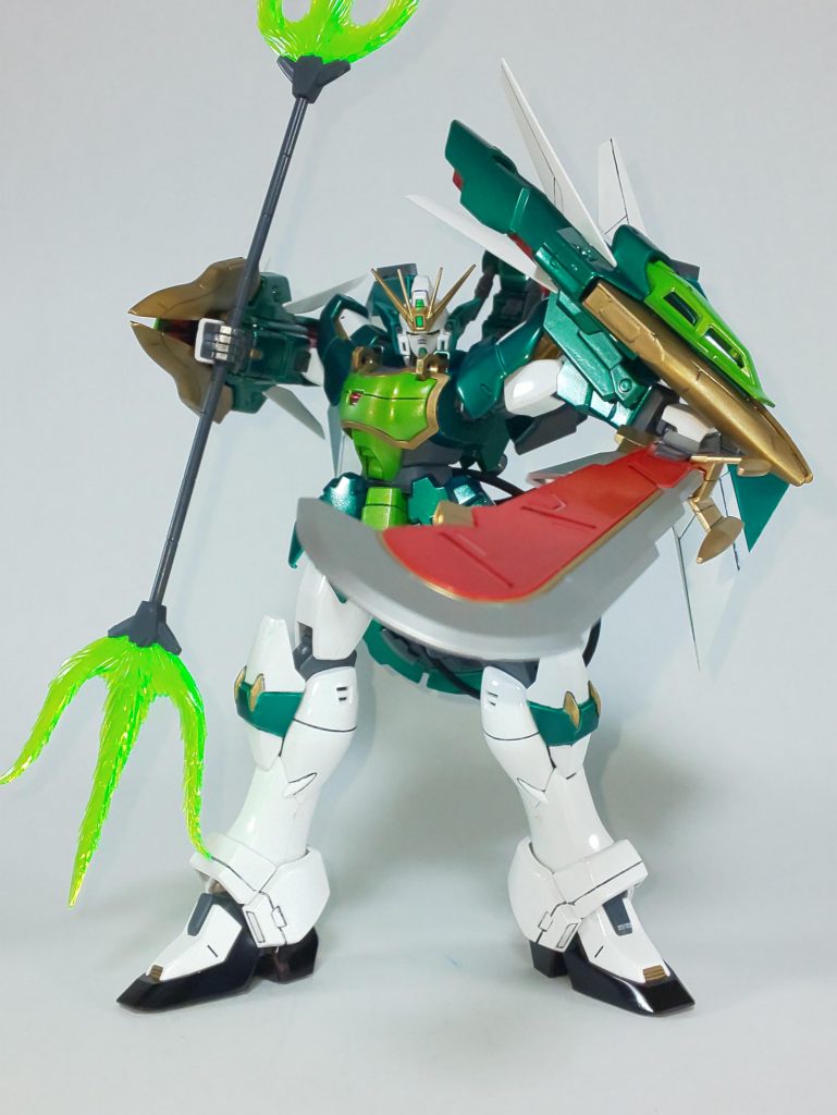 アルトロンガンダム拡張キットでした。部位が翼に干渉するとはいえ、かなりカッコいい装備ですね。それでは、ここまで見ていただきありがとうございました!
