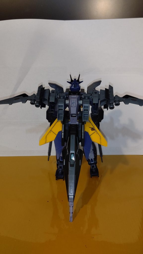 バックショットバックパックはコアガンダムに付属しているカスタマイズ用のパーツを軸に3mm軸で接続