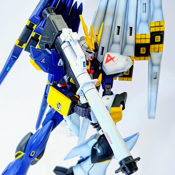 フェイクニューガンダム アシンメトリー