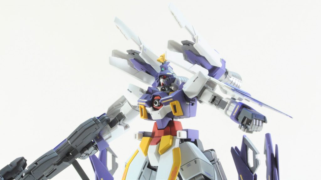 シグマシスファンネルの後ろ半分を切り取ってテルティウムブースターから持ってきたブースターを接着。「シグマシス・ブースターキャノン」といったところでしょうか。