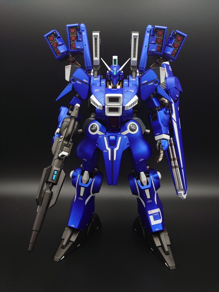 腰アーマーと胸部分に少しだけモールド追加しましたが他はモールドの彫り直しぐらいです。