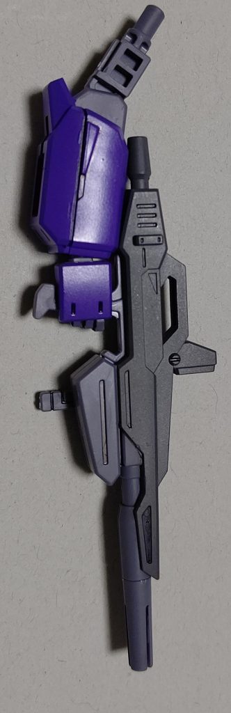 ビームライフルも整形色を利用した塗り分けをしてあります。