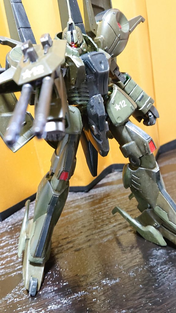 旧キットのパラスアテネに武器がなかったので、レイダーガンダムから頂きました。鉄血フレーム内蔵とかも挑戦したいですね。そのうち。