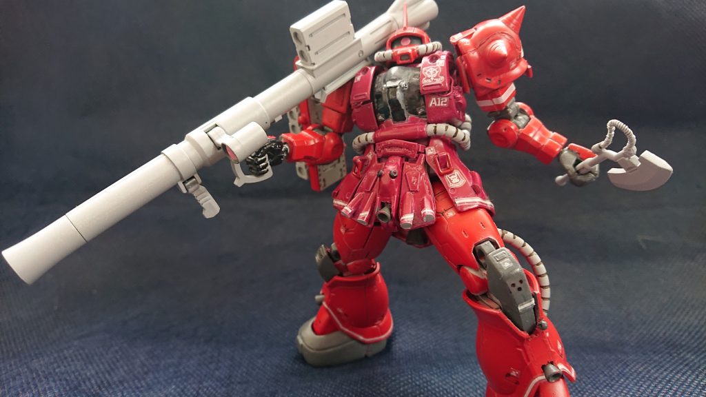 挑発ポーズ…「来てみろ」と