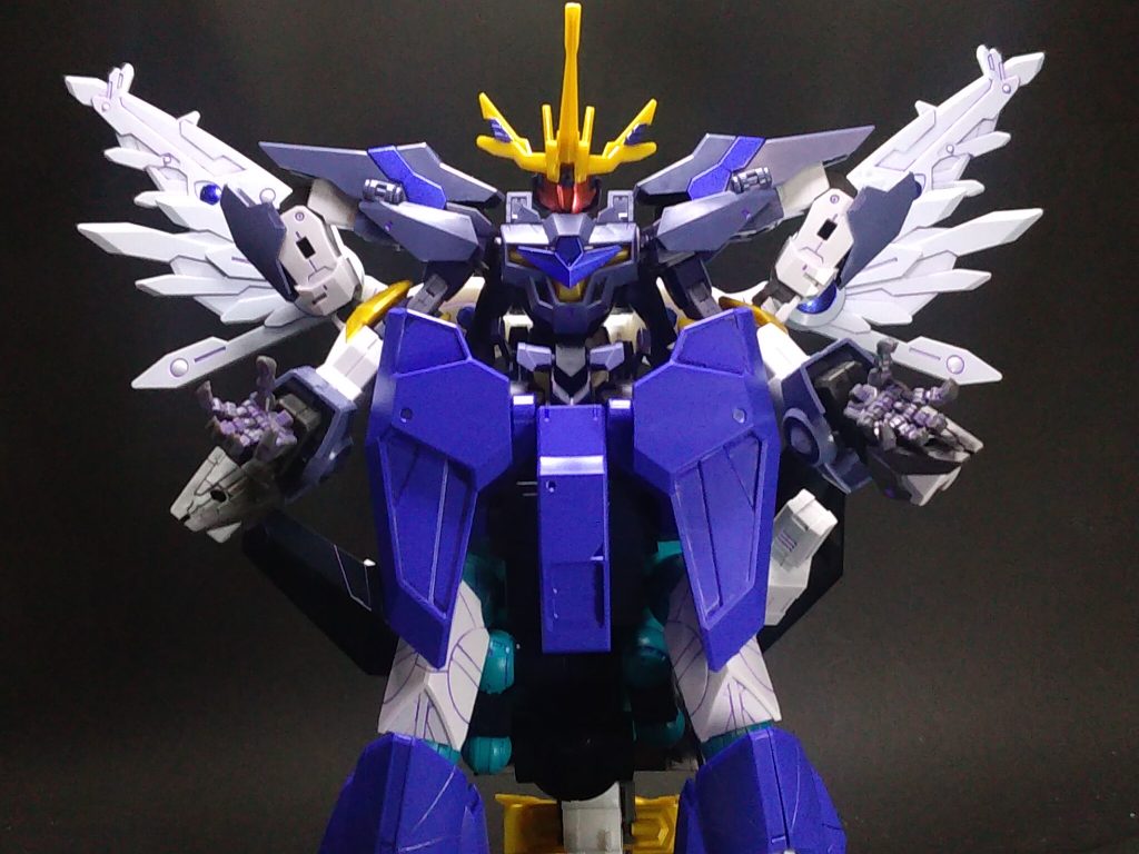 「リライズ最終話、アースアーマーを奪われるシーンがもし、リライジングガンダムだったら？」という感じで始めてみました。リライズコン2作目は、コアガンダムIIをアルスコアガンダムに換えたリライジングガンダム、「リバースガンダム」です。機体名は「逆、反対」を意味する「reverse」から取っていますが、カタカナ読みが同じ「rebirth(再生、再誕)」の意味を含ませて、ヒロト達がアルスを救う(許す)方法を暗に込めました。