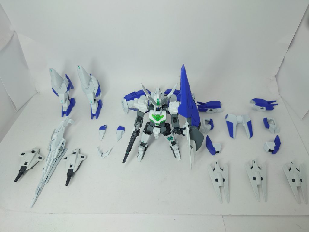 装備一覧と重装時素立ち今回はバックパックを多少弄っただけで他は軽いスジボリと塗装だけで完成させました。個人的にはかなり上手くいったなぁと自負してます