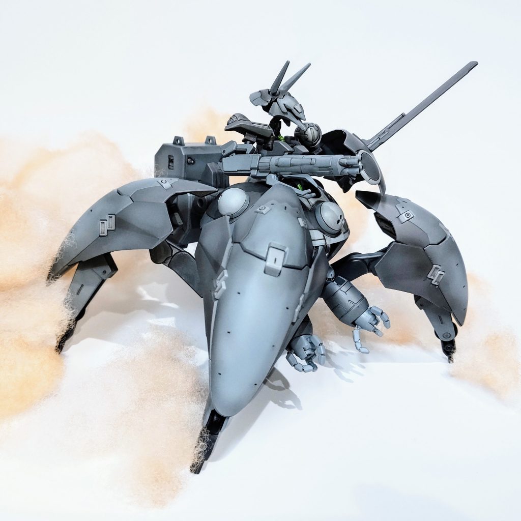 右腕は「ドックつながり」とゆうことで、ブルーティッシュドックをイメージしたガトリングガン+クロー的な感じにしてみましたw