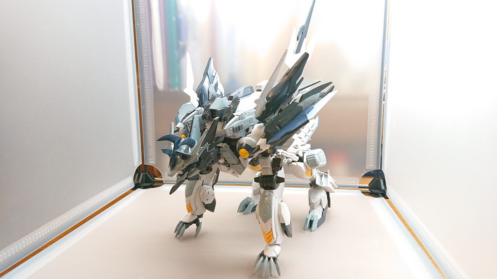 バルバトスウルガル・ビースト形態(モード)狼に似た姿をしておりその正体は100年前に落ちた遺物と野生の狼が融合して生まれた機械生命体遺物と融合したことで知能が発達し人と同じ言語を話すことができるようになった性格は獰猛だが根は優しく自然を大切にしており普段は月牙隊が所属する防衛軍本部の近くにある巨大な洞窟に住んでいる