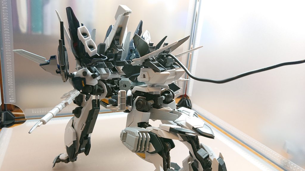 さらに全てのブースターの出力を最大限に引き出すことで一時的に飛行することができる