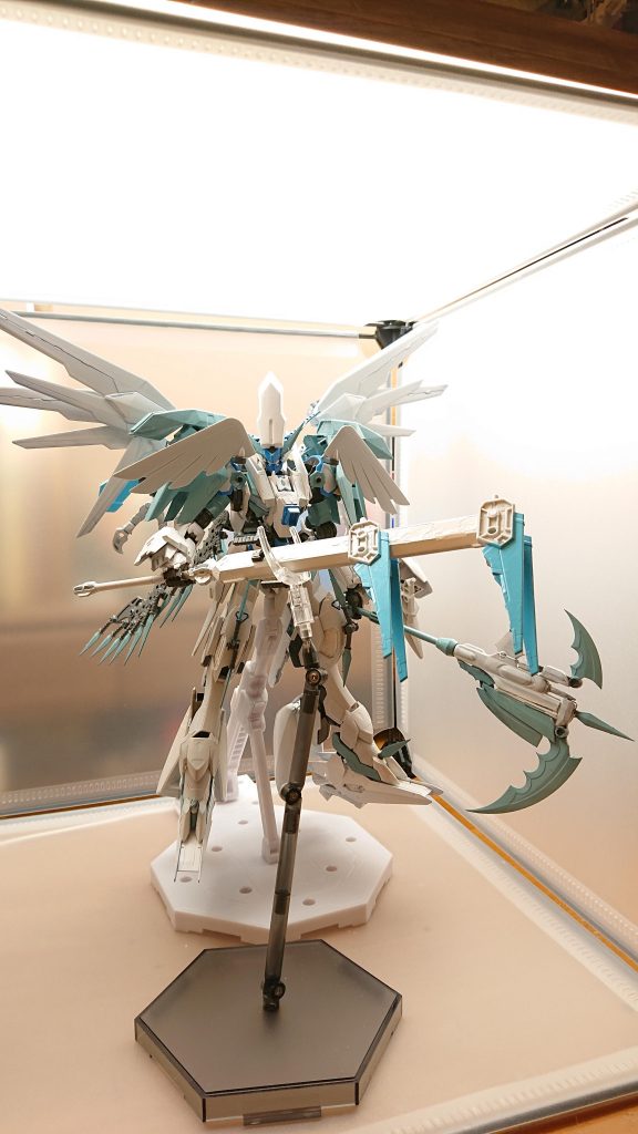 グレッシャーメイスとコキュートスサイズの二刀流も可能立ちはだかる敵を一瞬にして凍結させ勝負を決める