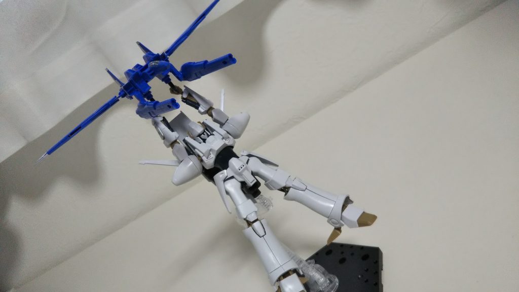 このとおり、HGリニューアル版エルガイムを空輸することが可能です。