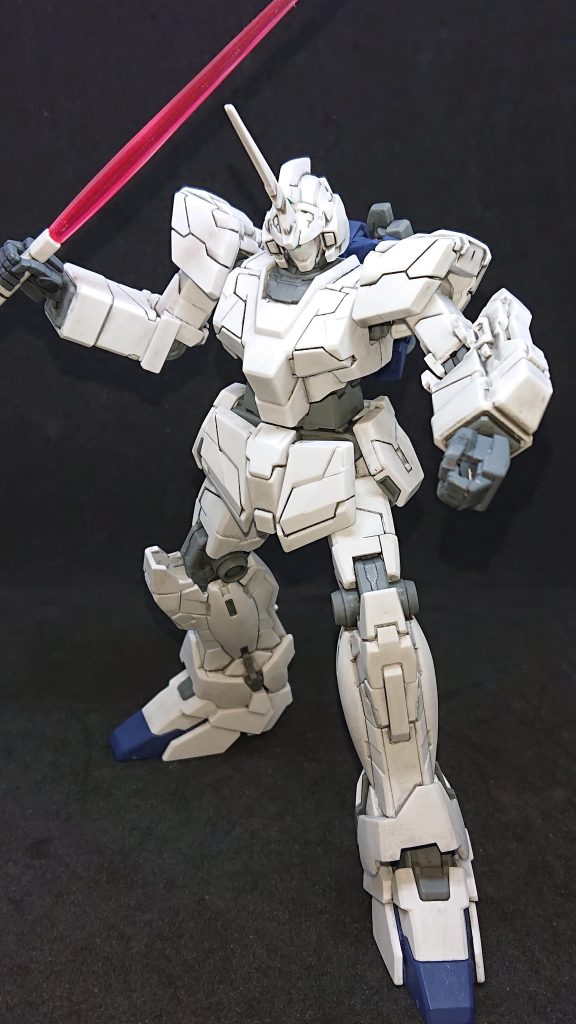 ちょっとアクションポーズ。