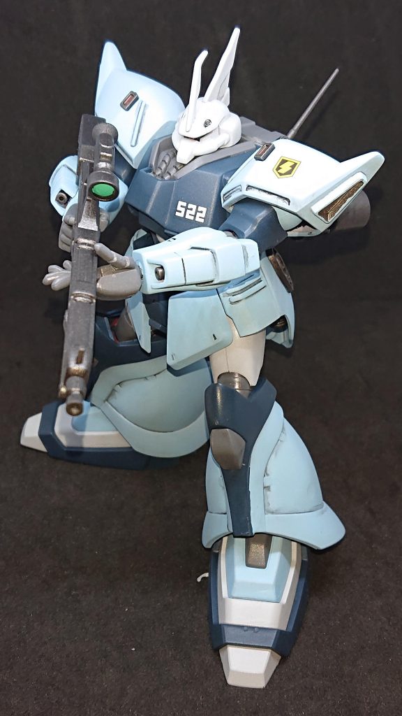 スミ入れや筆塗りの雑さが目立ちますね。