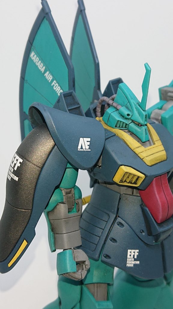 放熱フィンのカラバのデカールがお気に入りです。