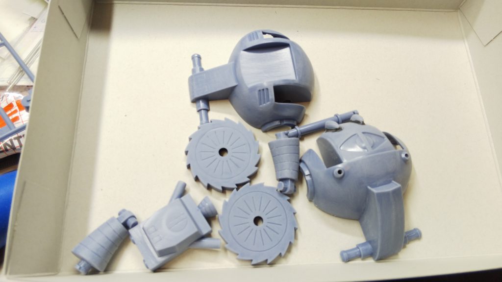 合わせ目消し等ギザギザを先に組み込まないといけない