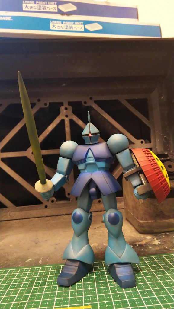 ライトを当てる前はこんな感じ写真撮影って難しいなぁ何度も塗装であーじゃないこーじゃない言いながらこんな感じに落ち着きました