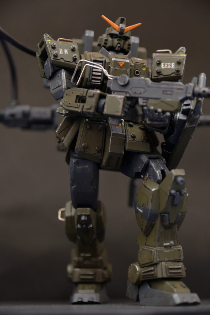 塗装後、こげ茶で墨入れ、ガンメタでとシルバーでドライブラシ、リアルタッチマーカーのブラウンで錆だれを描いて、全体に艶消しトップコート