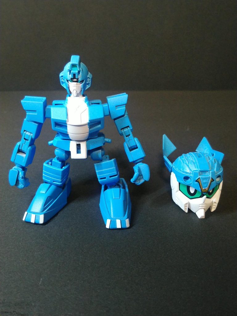 頭はすげ替えと思わせてリアル頭の上から被らせてます。