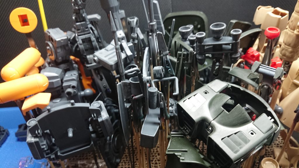 持ち手を付けて塗装準備。