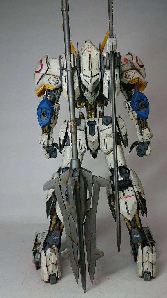 武装は茶系と薄くシルバーで汚してます。