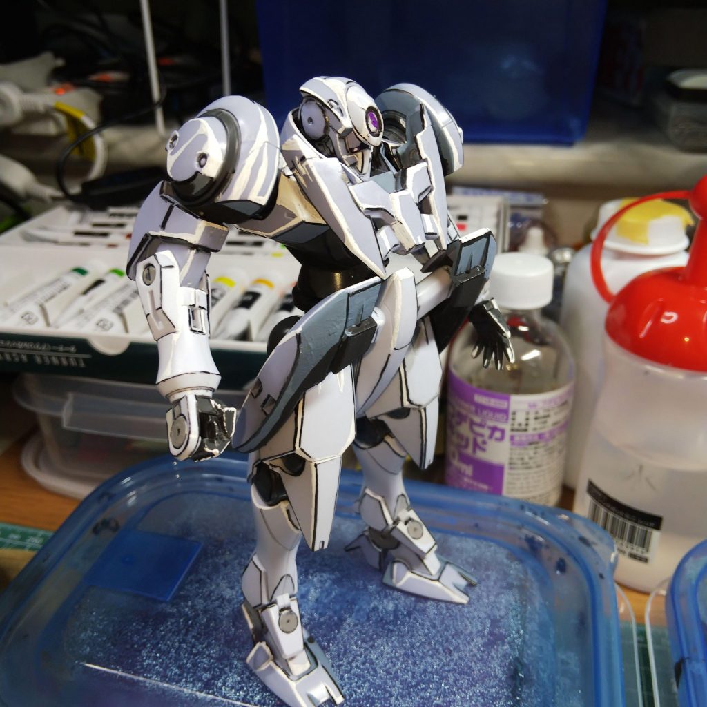 つや消しトップコートを吹く直前です。