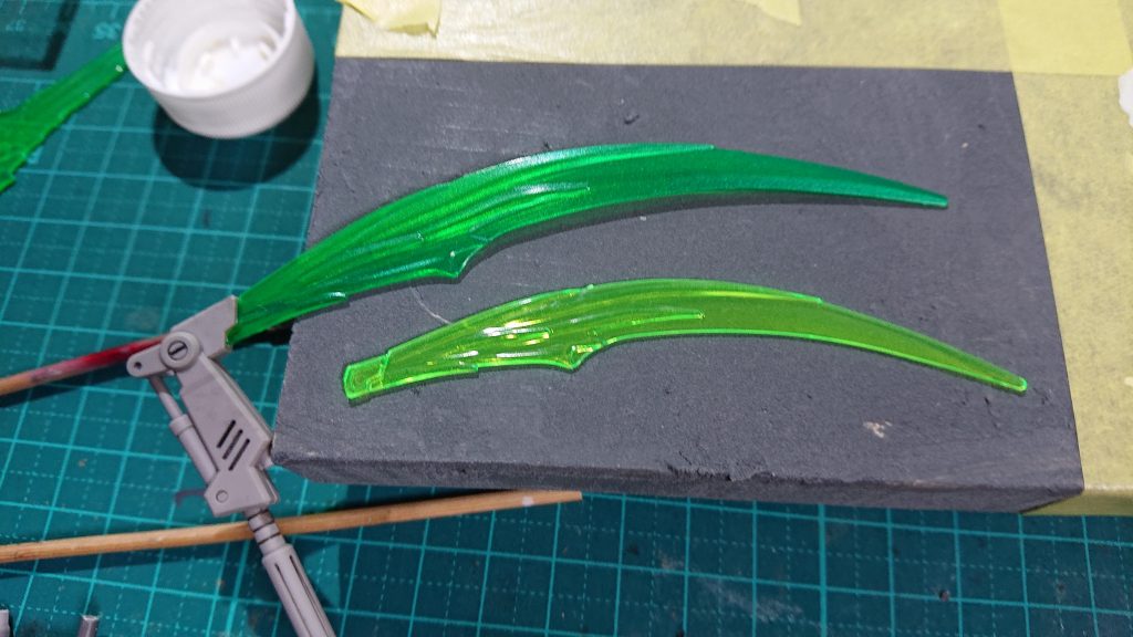 ビームエフェクトは缶スプレーで塗ってます↑アフター ↓ビフォー