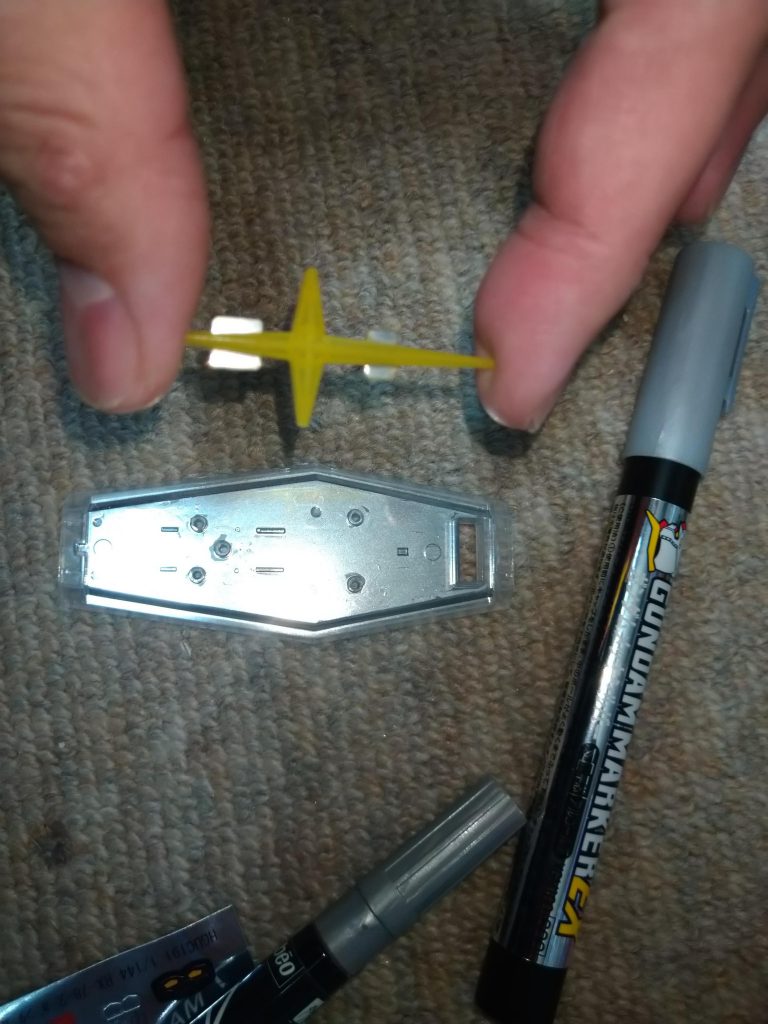 ガンダムメッキシルバー塗布