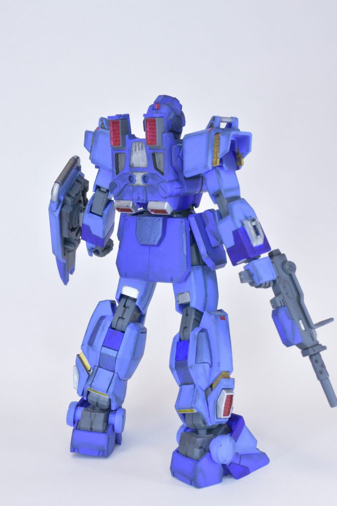 立体化されない子だったのもいつの話か、HGUCでリメイク版出るとは...陸ジムから改造しようとすると、シルエットが近いだけの別物じゃん!ってなるんですよね。ガレキは値段的にも技術的にも手が出せなかったですし、いや今もか!