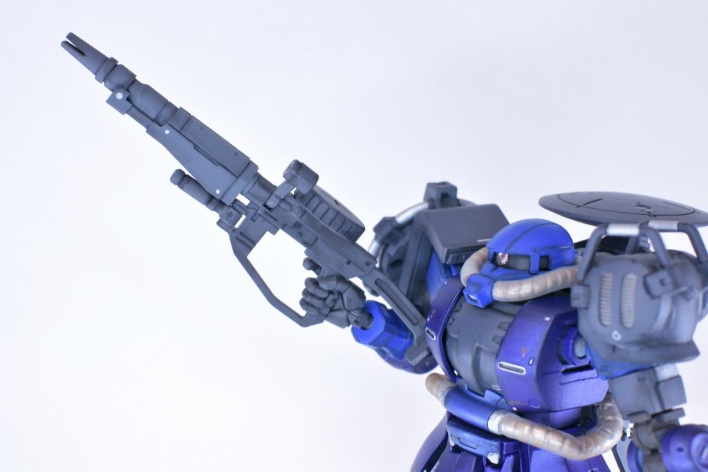 ザクマシンガンDMR仕様。こちらも30MMパーツでバレル換装、ストックは腕側を削って持ちやすくしてあります。