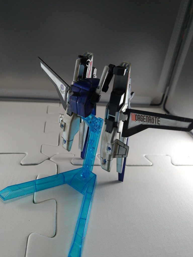 ブラストストライカーです。なんかデスティニーのパーツが余ってたので、適当にくっつけました。