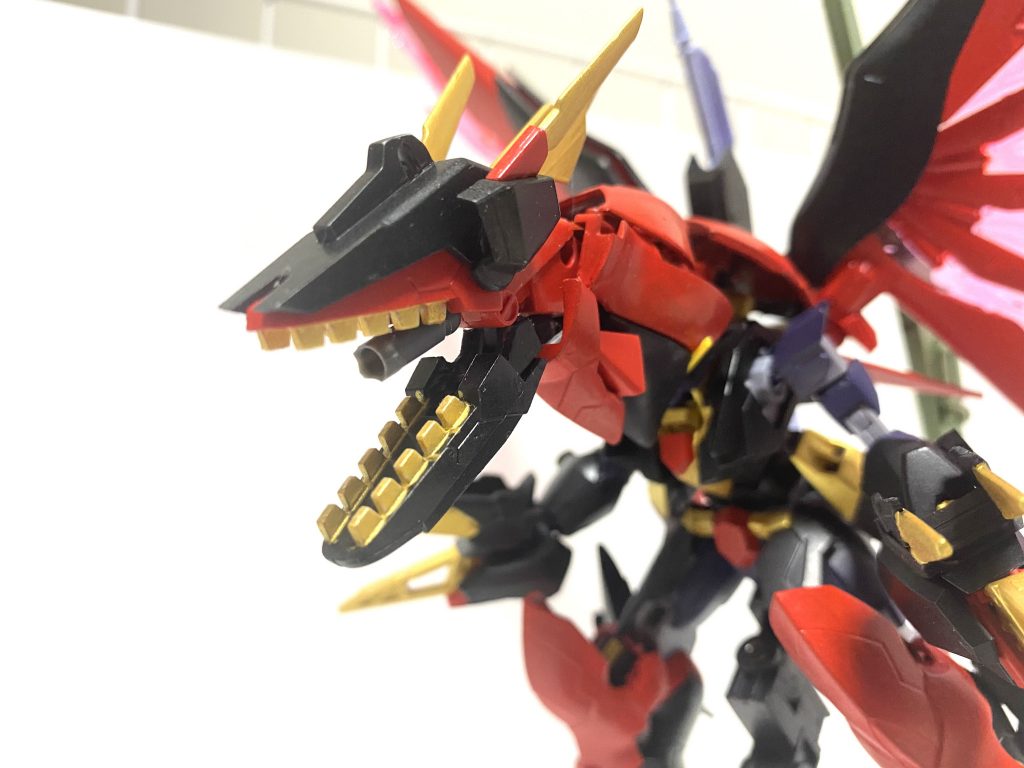 下顎の可動+口腔部ビーム砲を仕込みました