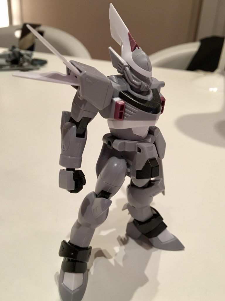 とりあえず股関節を前&下に。でもまだちょっと短足感が…