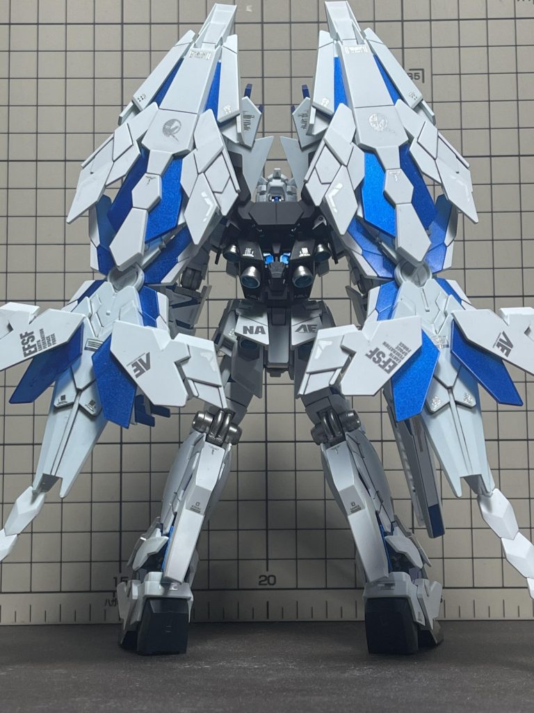 デカールはEXデカールとガイアノーツのRBコーションデカールのホイルシルバーを使用