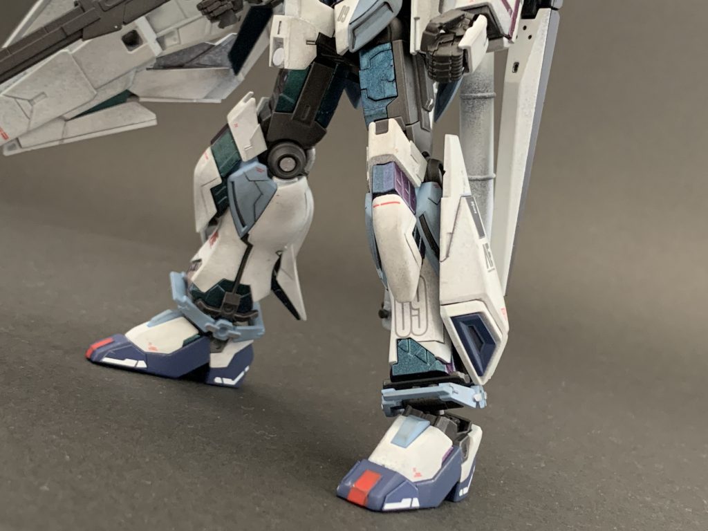 脚部には追加スラスターなどここからは各ショットをどうぞ