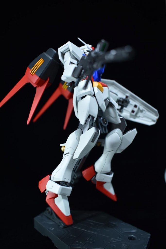 (おまけ)一応設定の立ち位置としてはストライクガンダムとかのプロトタイプに当たるのでバックパックにパーツを付け替えて換装できるようにしようと思い、エールストライカーのバーニアも用意しました。(ちょっと作りが雑ですが…)