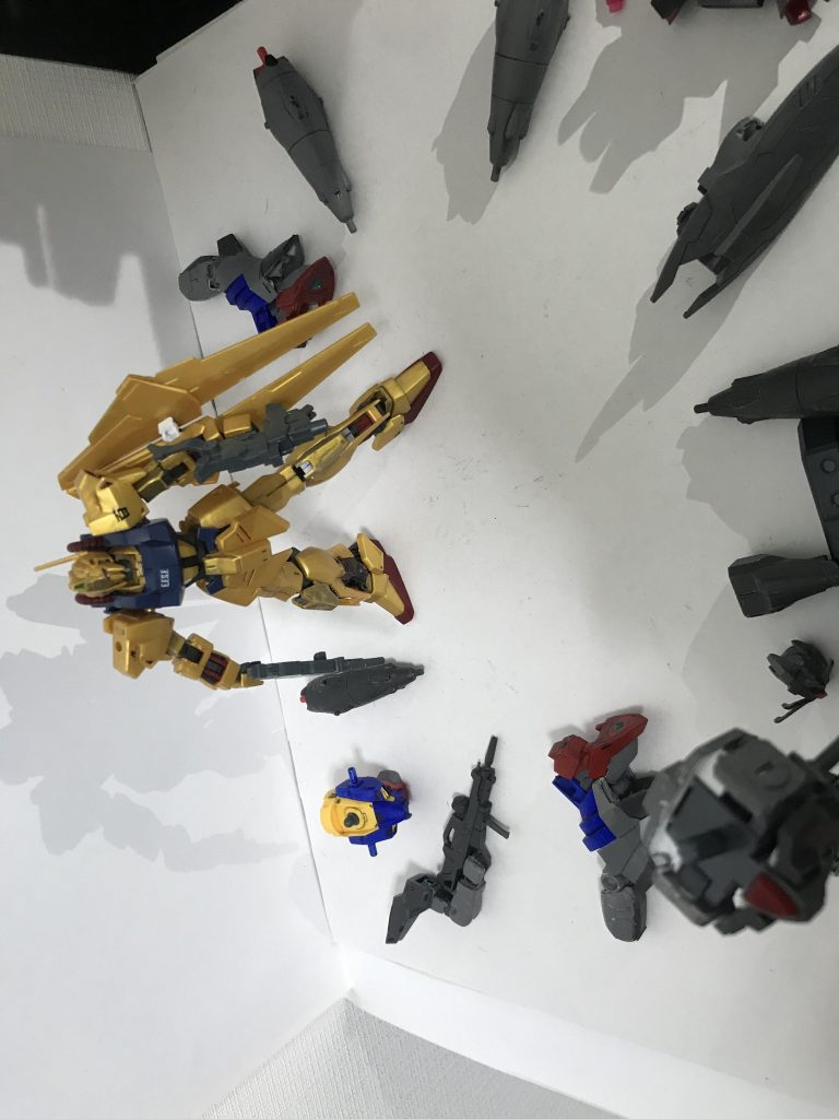 百式にげてぇー！前回のコメント欄で言ってくれたのですが百式がバラバラにしたようにも見える、と、はいもうそうにしか見えなくなりました！