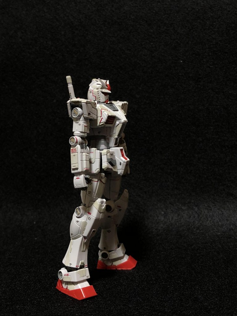 よこホワイト系を三色塗り分け。一部成型色のままだったりする