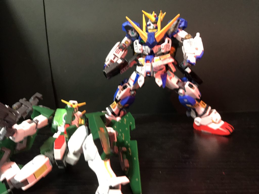 デュナメス「あ！俺スゲェ！」ウーアオー「トランザム…治っていたのか…良かった…」 デュナメス「連携だ！」