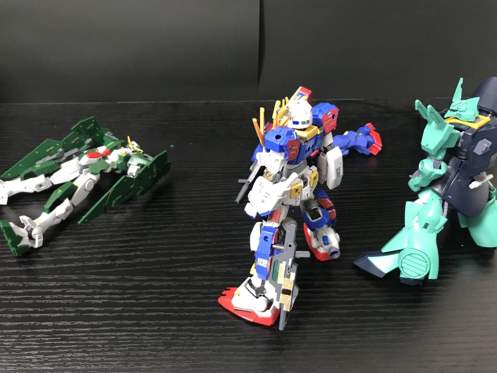 ???「お…は…よう!」ストカス「げっ!」ディジェ「ああ、おはよう…」ウーアオー「あの治療効くんだな…」