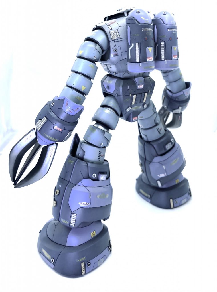 腕と足は関節を増やしてます。なんかのっぺりとしちゃいました(>_<)