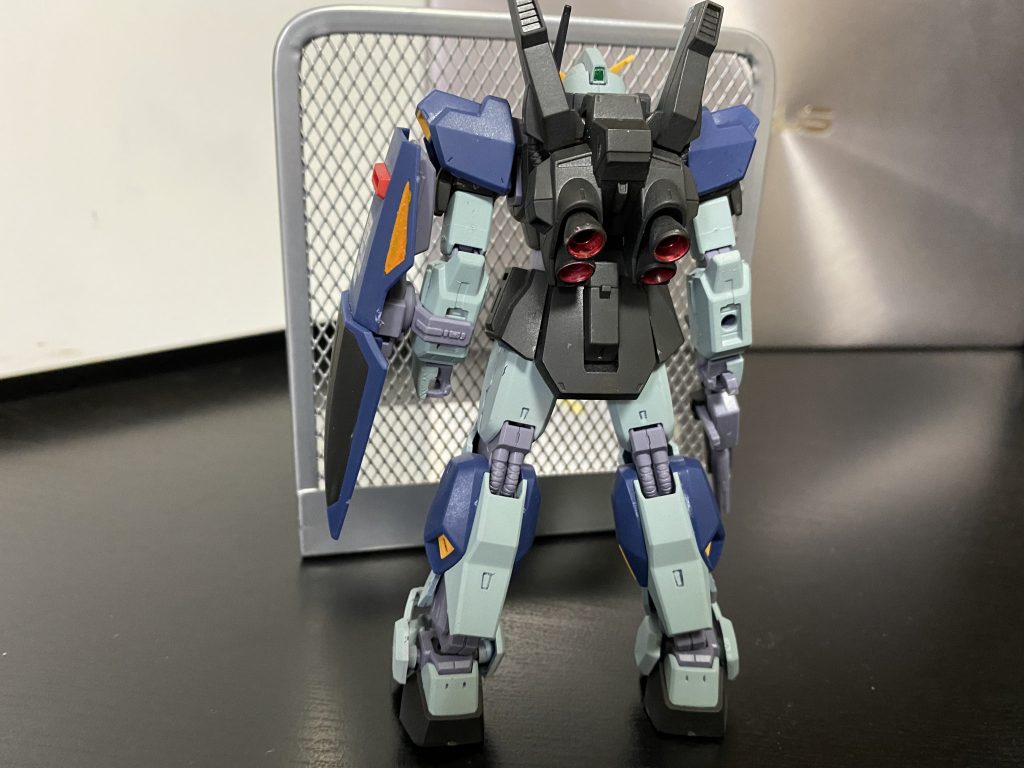 使用キットはHGUC-revive-ガンダムMk-Ⅱ(ティターンズ)です。部分部分でスキルが至ってないのですが、メインは塗装練習なので、個人的に満足してます！