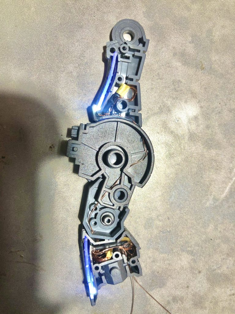 狭かったー。足です。