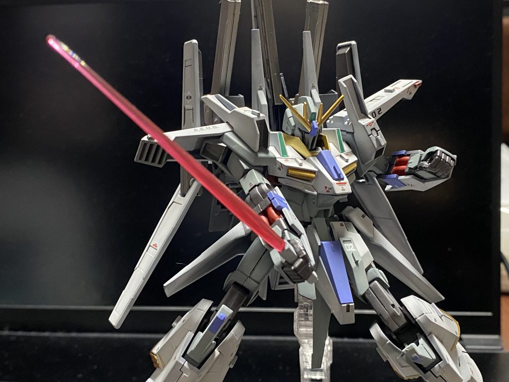 ビームサーベル斬りかかり