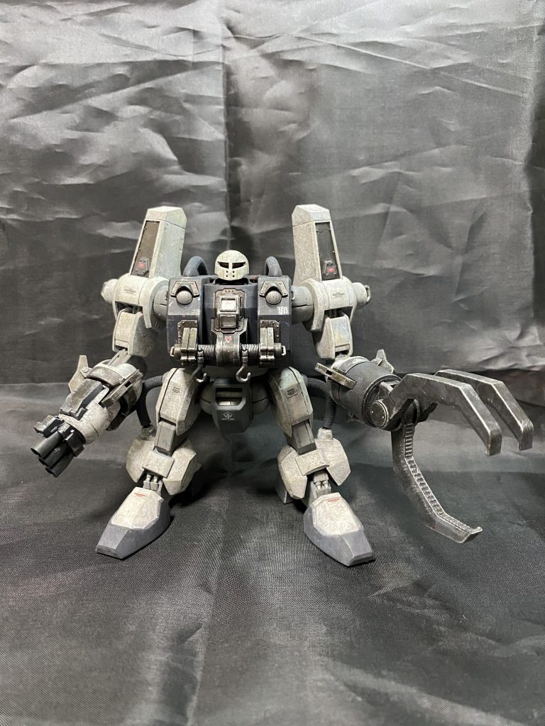 正面!モビルワーカー作ってみたいけど普通じゃつまらないということで、オレンジ、ブルーに続く第三弾!